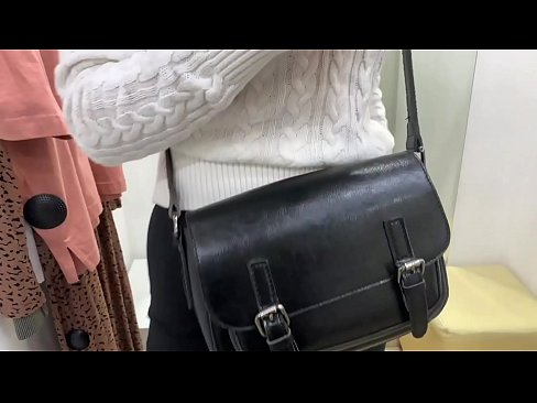 ❤️ Публічна мастурбація молодої сучки FeralBerry фалоімітатором у примірочній ️❌ Секс-відео на uk.loanworld.top ❤